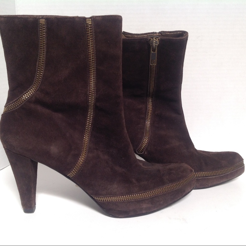 A Martinelli suede booties size 8 .5 zipper detail
